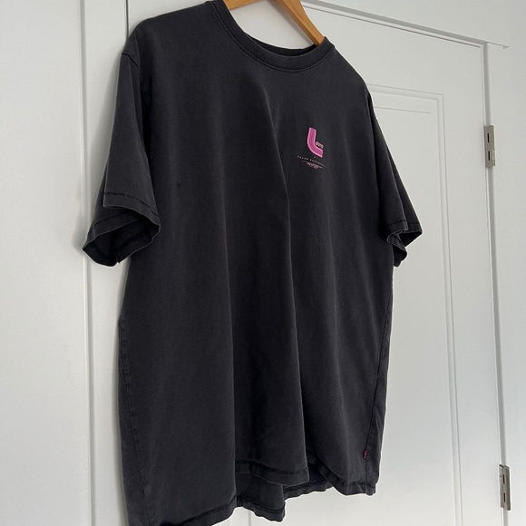 Levi's T Shirt - Men's Large - Picture 1 of 6